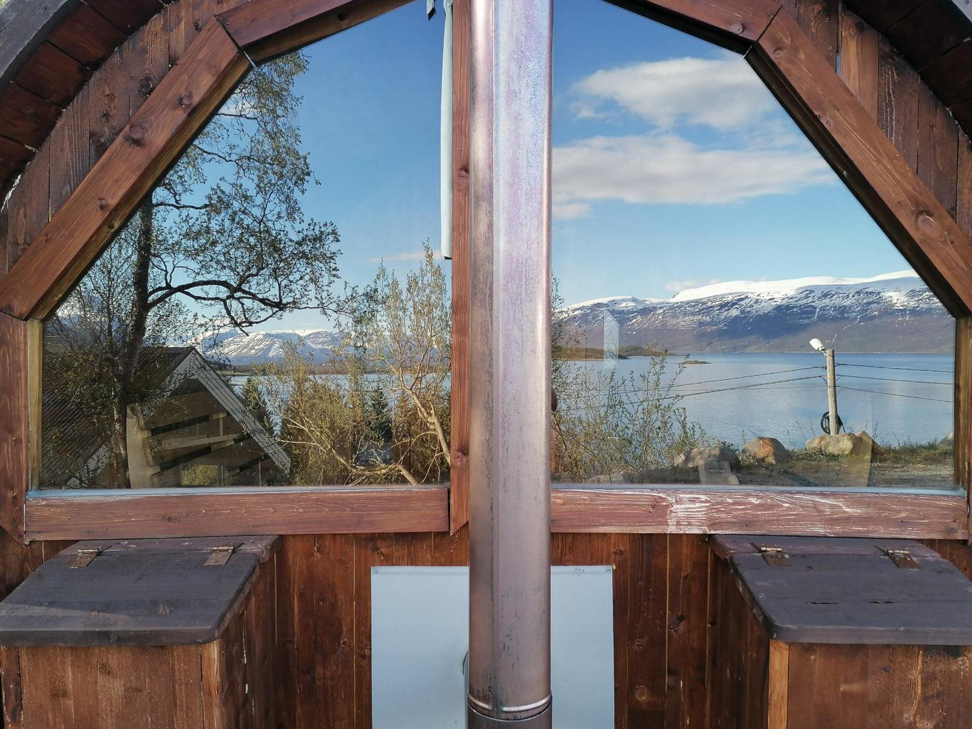 Magic Mountain Lodge - Lyngen Lyngseidet Exterior photo